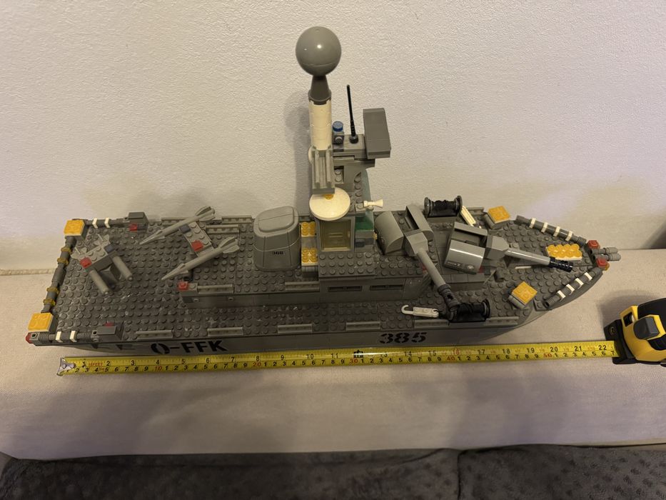 Figurine lego , masini, elicoptere, etc