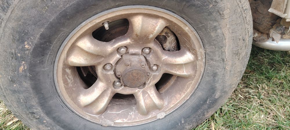 Просто Нисан Терано 2.7TDI на части