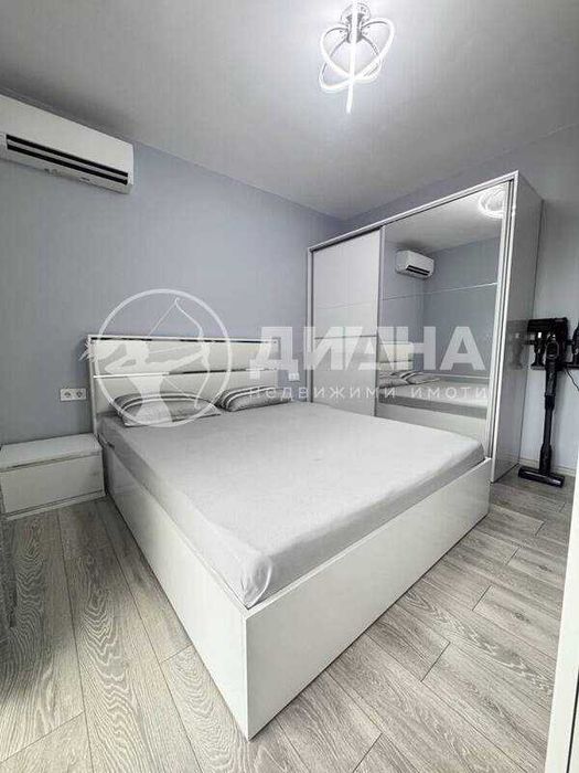 Продава се Тристаен апартамент в Пловдив, Христо Смирненски - 90 кв.м за 1945 €/кв.м - Снимка #7