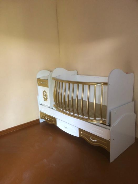 Болалар каравоти сотилади