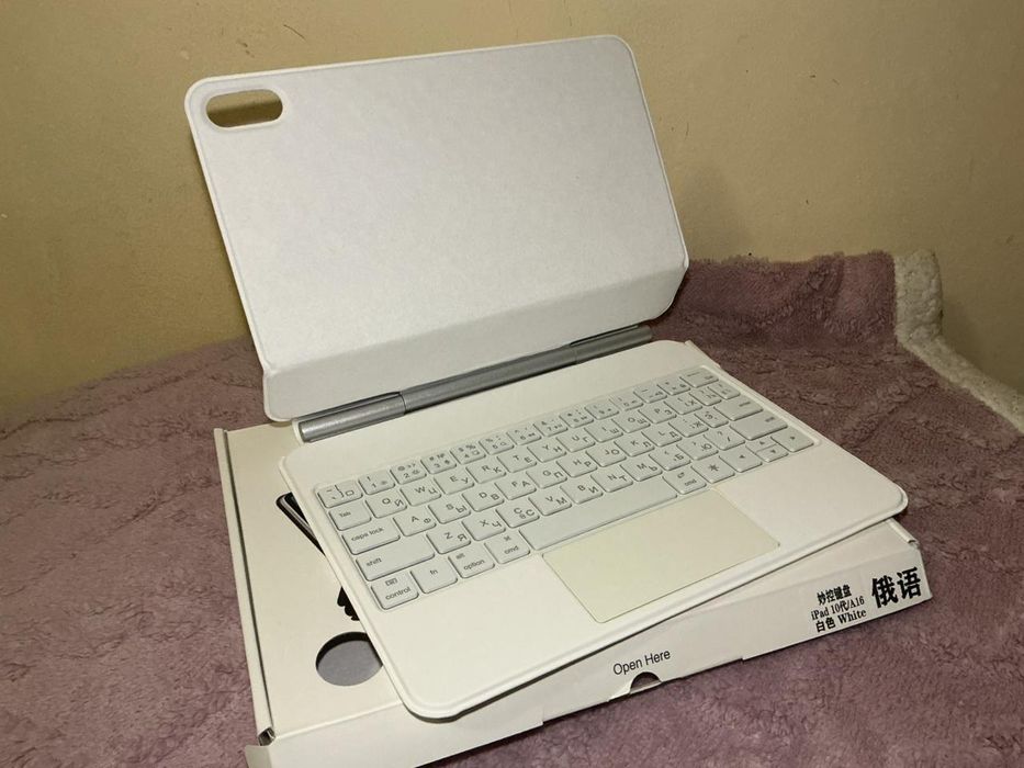 Чехол-клавиатура для iPad 10/ A16(White)