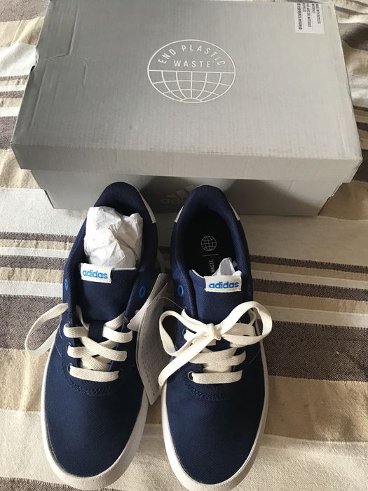 Чисто нови Adidas номер 36