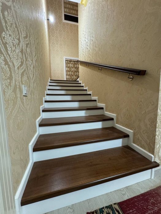 Zina poyalar lestnvitsa