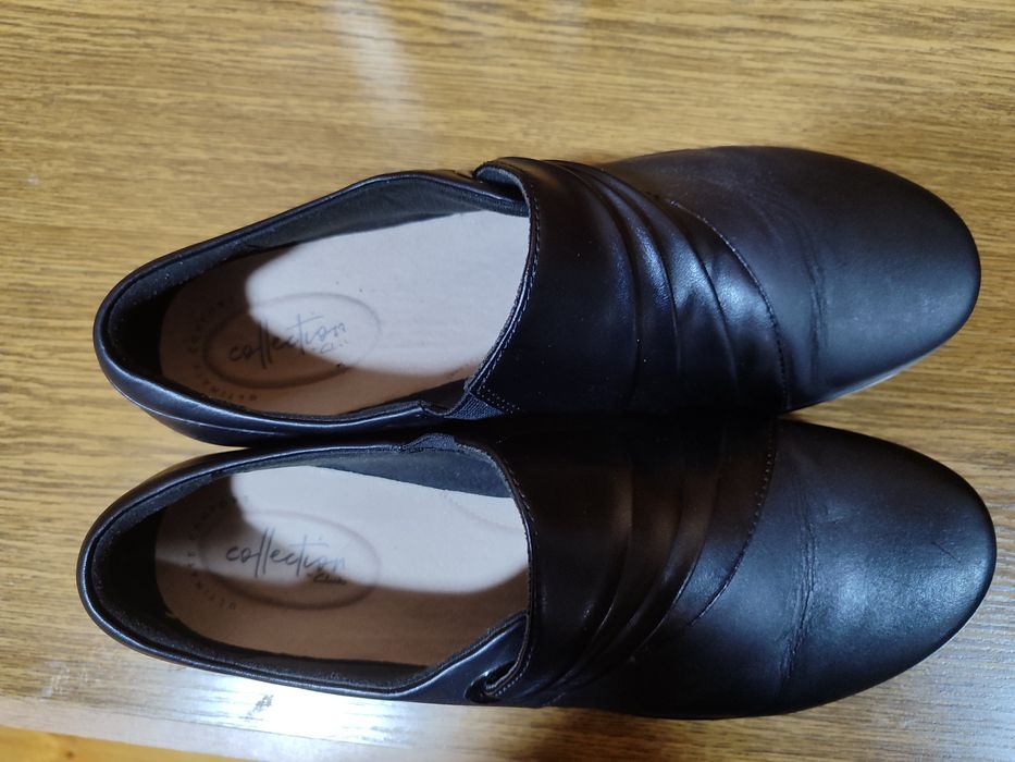 Женские туфли фирмы Clarks