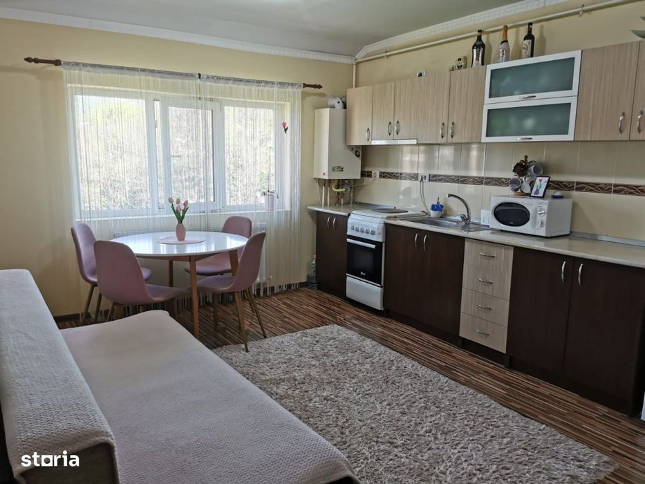 Apartament de închiriat în Bradet