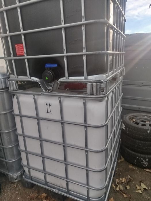 Bazin/cub/ibc/butoi/rezervoare,1000litri,platic,metal,lemn