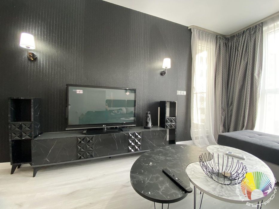 Дава се под наем Двустаен апартамент в Бургас, Братя Миладинови - 78 кв.м за 700 € - Снимка #1