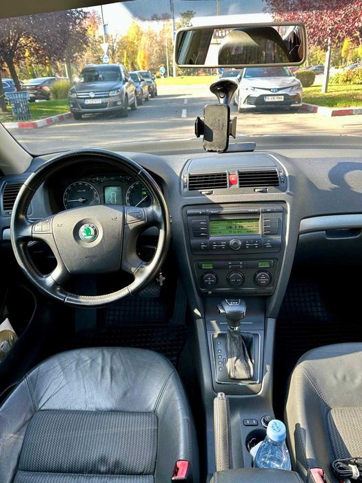 Skoda Octavia Elegance II 2.0 TDI 16V 1968 cm3 140CP 2008 DSG XENON