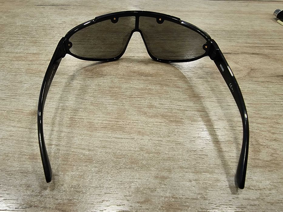 Слънчеви очила MOSCHINO