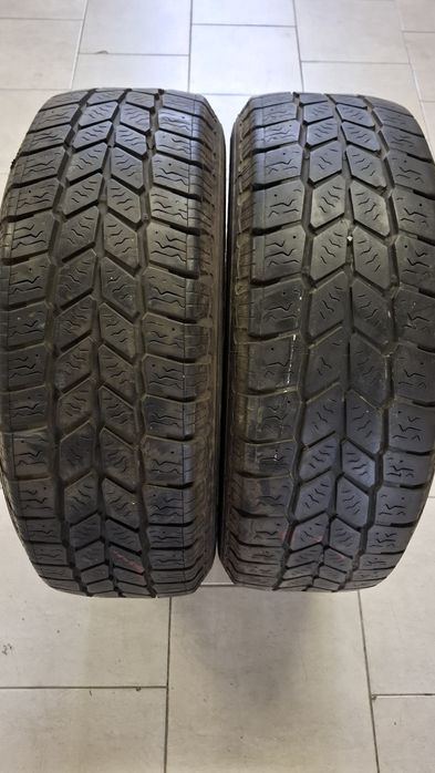 2бр бусови гуми GoodYear 215 65 16