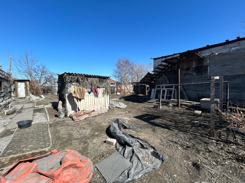 Продам дом + гараж , под коммерцию