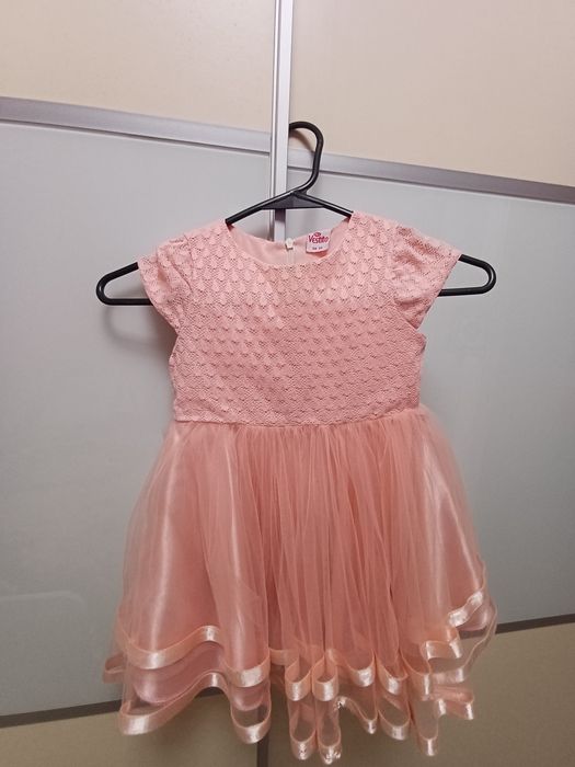 Продам детские платья