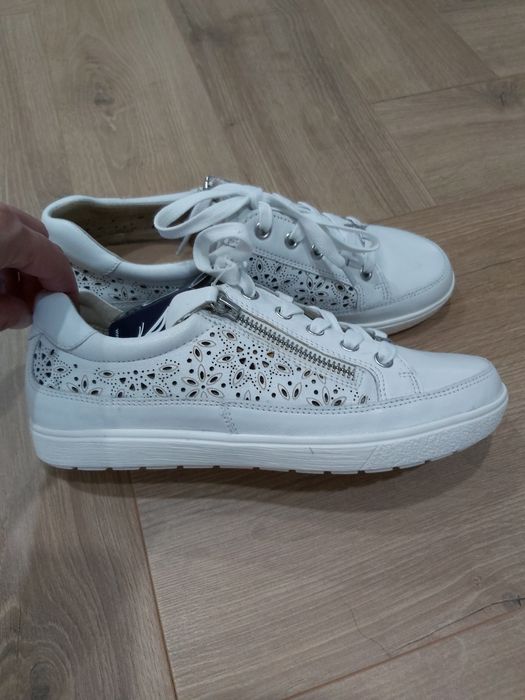 Новые кожаные кроссовки/кеды