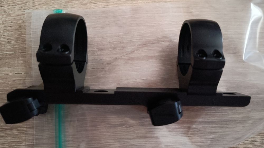 Prindere/montură Blaser R8/R93 nouă cu inele de 30mm sau șină