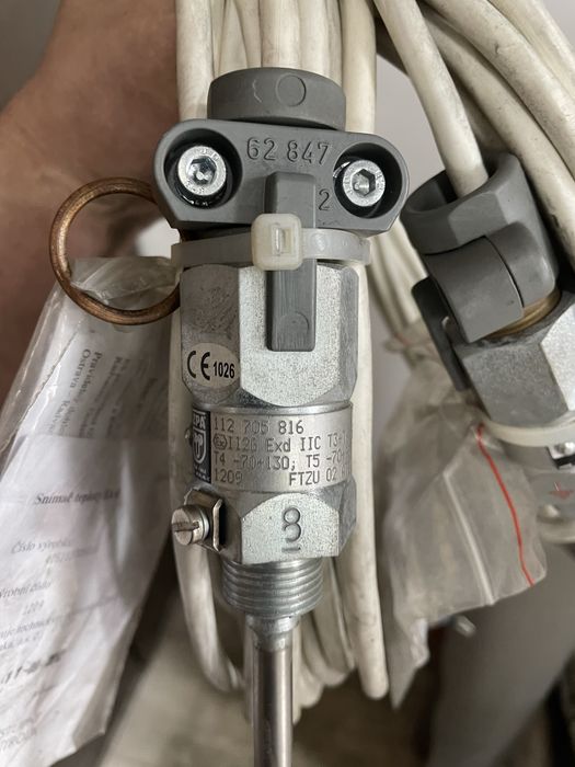 датчик температуры (термопара или RTD)