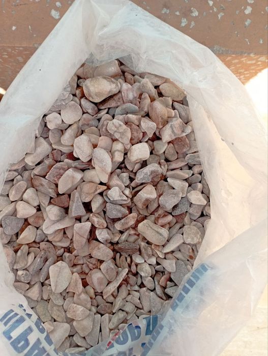 Ландшафт дизайни учун декоратив тошлар