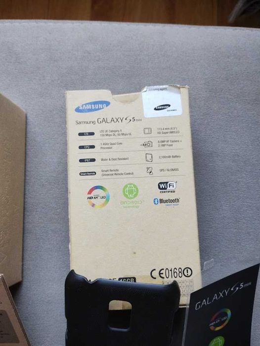 Продавам Samsung S5  Mini.