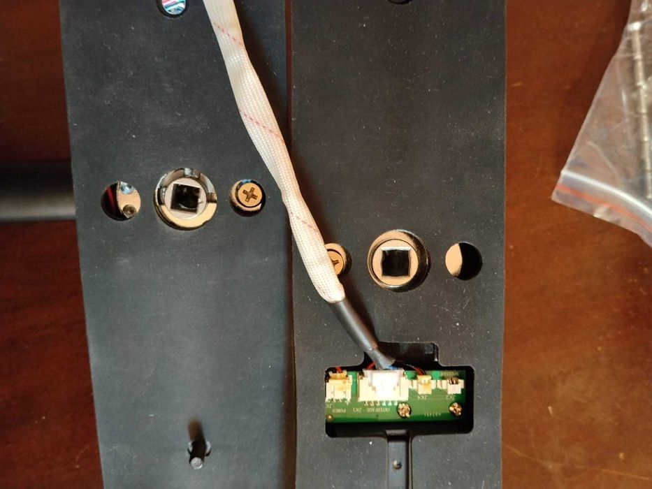 Yală Smart Premium Romdaf R2PW - TTLock - NOUĂ (Metalică), PRET REDUS!