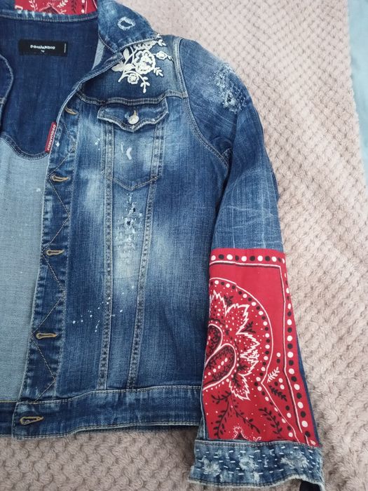 Vînd geacă Dsguared