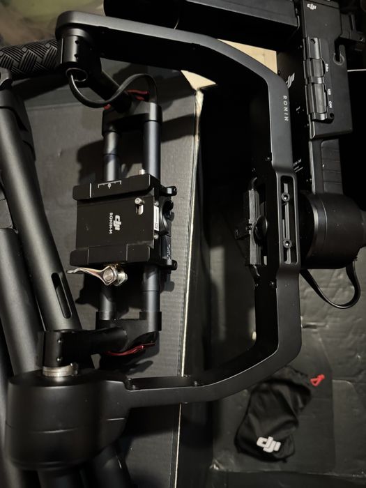 стабилизатор dji ronin m баз батерия и зарядно