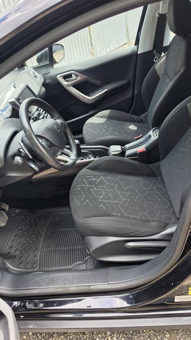 Peugeot 2008, an 2016, cutie automată