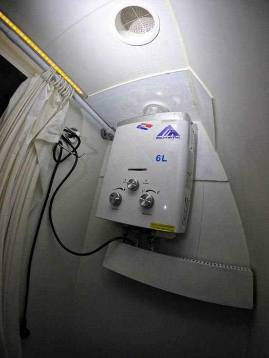 Offgrid кемпер 6м LMC Cruiser