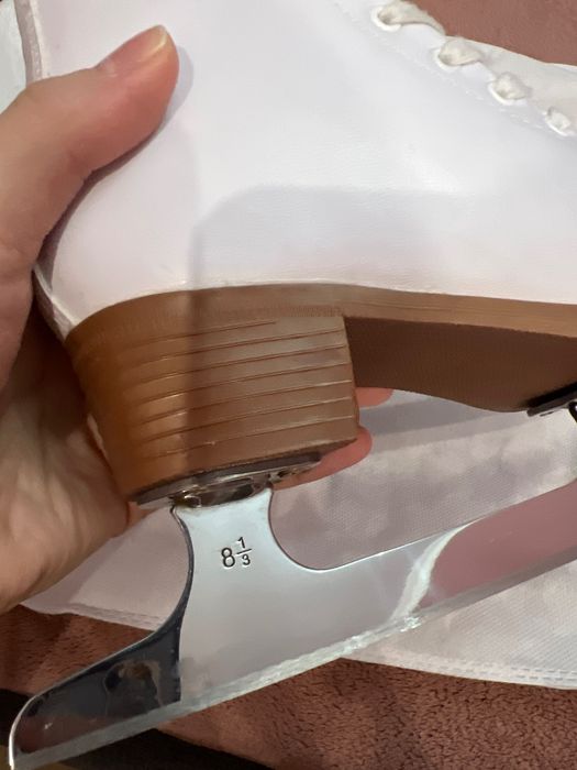 Коньки для фигурного катания