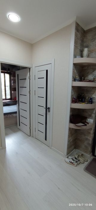 Продается 1 комнатная квартира на Кара Камыше 2/5,  42.5 КВ. М.