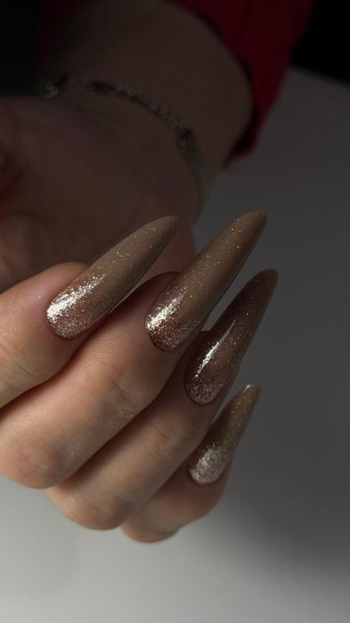 Маникюр. Педикюр.