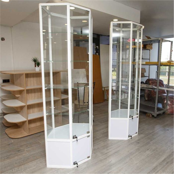 Витрины из алюминиевого профиля любой сложности, широкий выбор