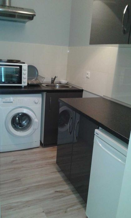 Дава се под наем Едностаен апартамент в София, Център - 40 кв.м за 382.5 € - Снимка #2