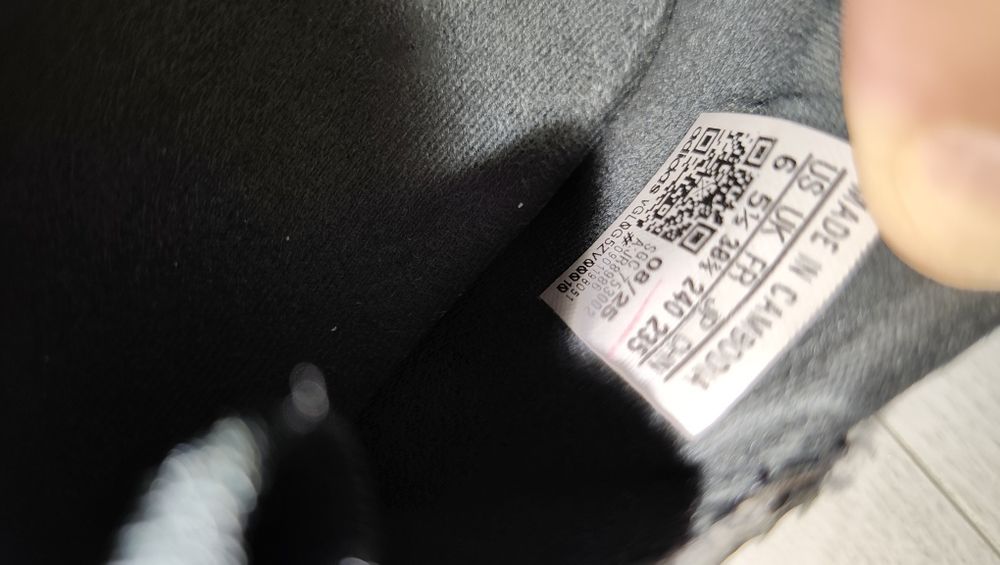 Футболни обувки Nike Adidas