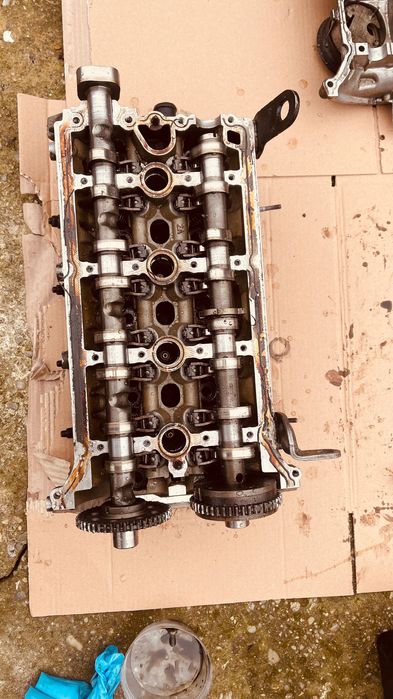 Vând chiulasă completă 1.8 TSI cod motor CDDA pentru Skoda Octavia