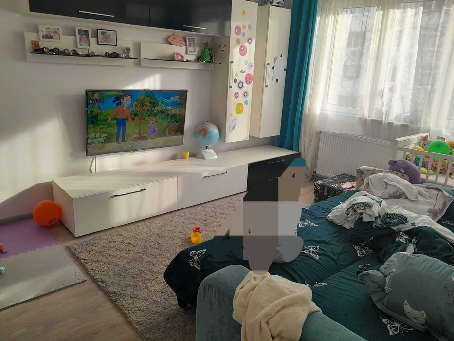 Inchiriez apartament 2 camere decomandat 49 mp utili