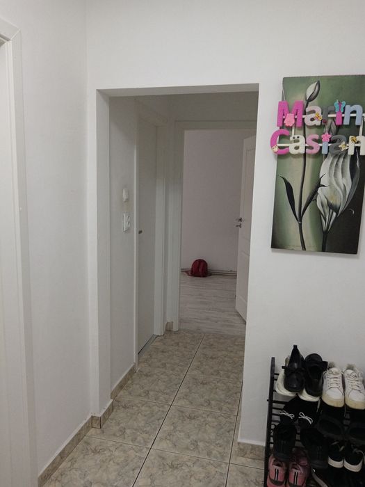 De vânzare: Apartament 3 camere decomandat, 70 mp utili – Târgoviște, Micro 4 (Zonă excelentă)