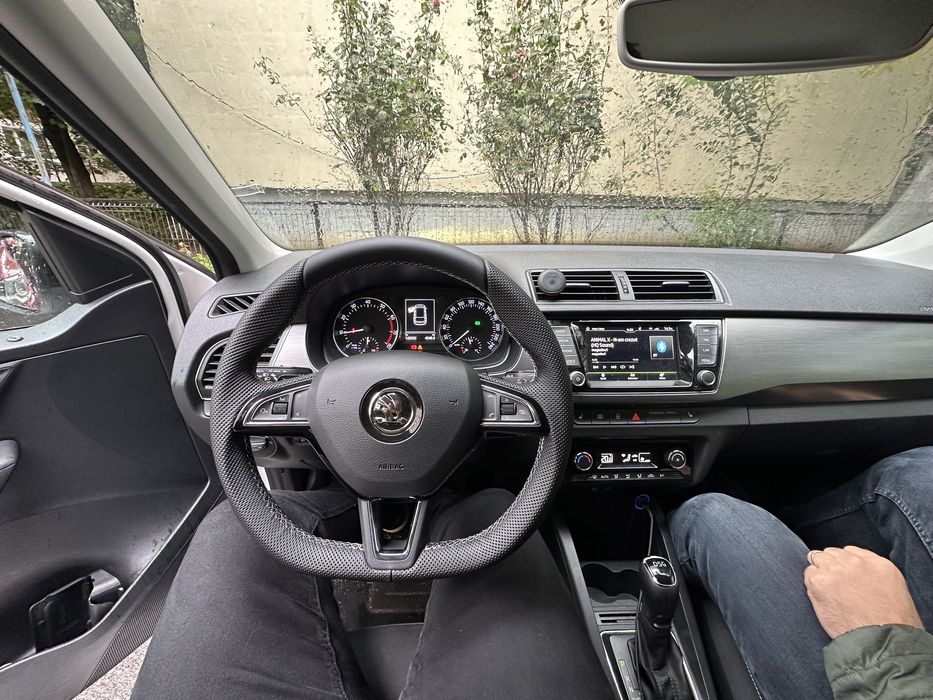 Volan skoda piele perforata diferite generatii