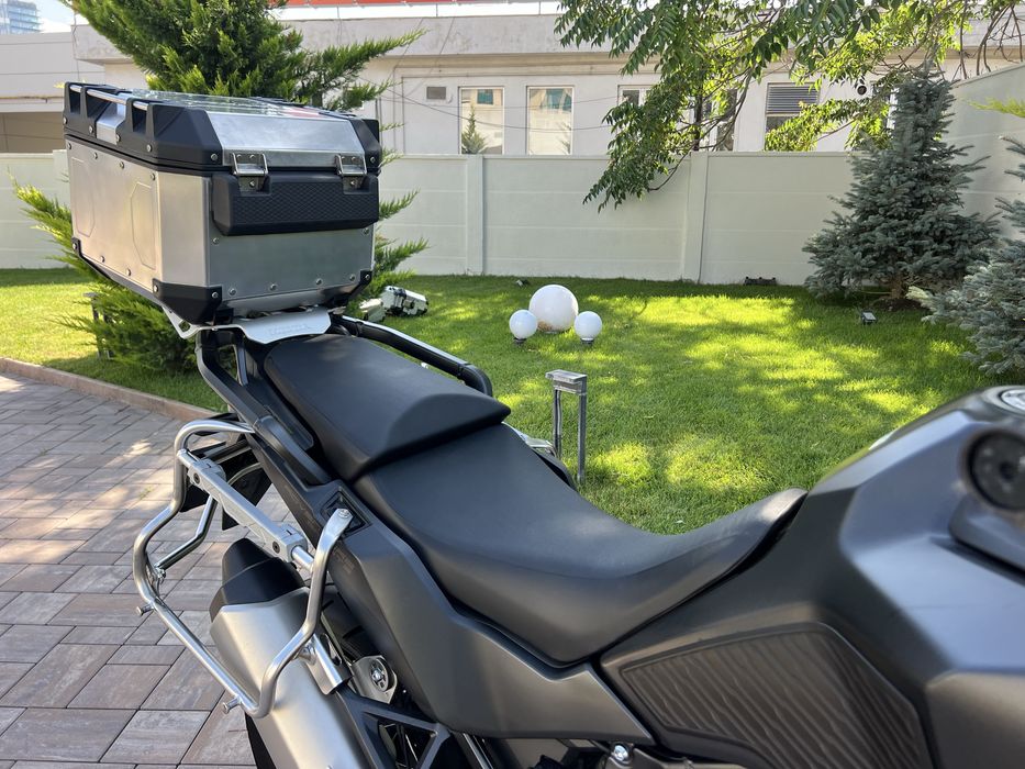 Top Case cu spatar Honda Africa Twin 2020-2025