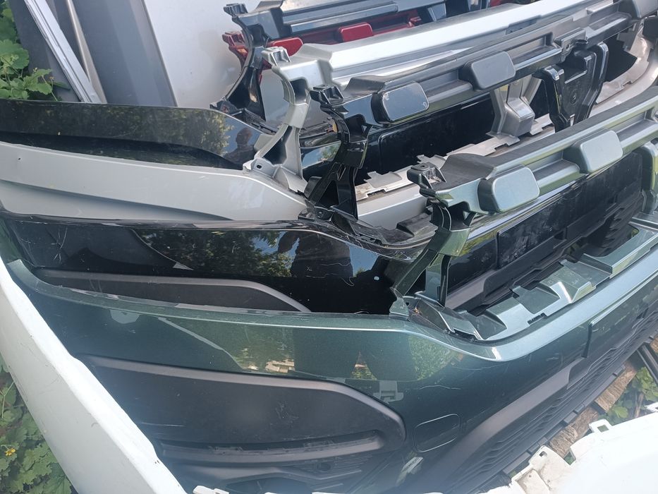 Lampa far Megane3 an 2014 bara fata Megane3 Clio4 Clio3 Fluence Scenic3 Scenic2  Megane2 stop UPC kit bara fata Dacia Logan3 Sandero Stepway3 Logan2