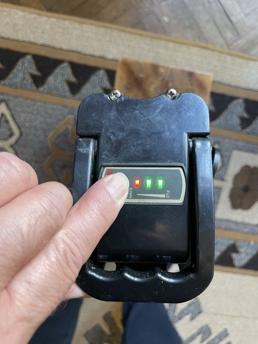 Vînd baterie bicicleta electrică 48v si 18Ap.