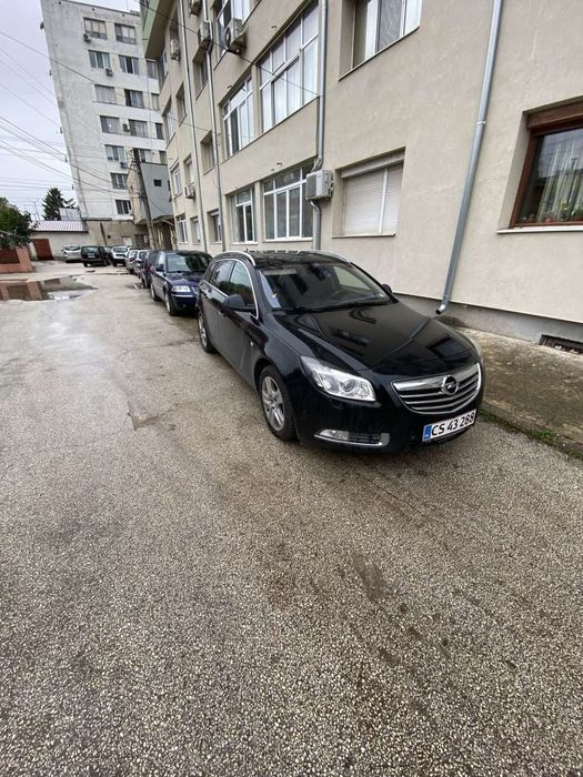 Опел инсигния може и на части 2010 г.