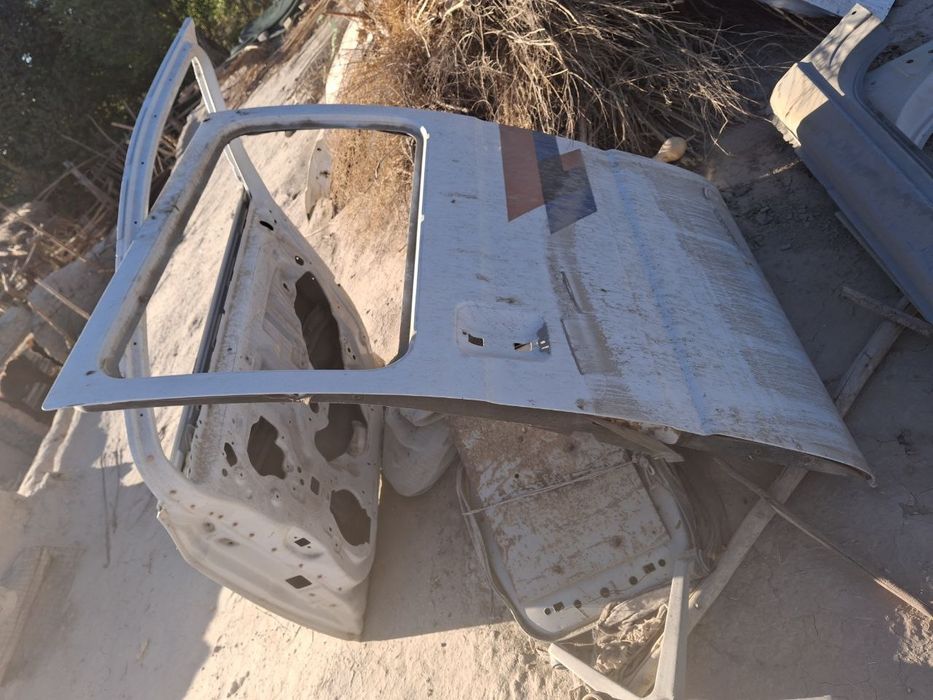 Дамас капот ешиклари бор