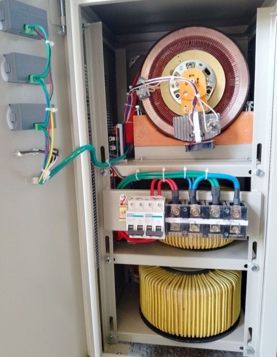 Стабилизатор напряжения Andeli