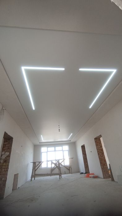 Натяжные потолки от 1300 материал.