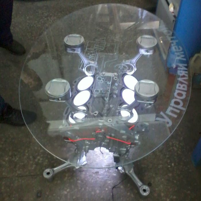 Стол из блока двигателя