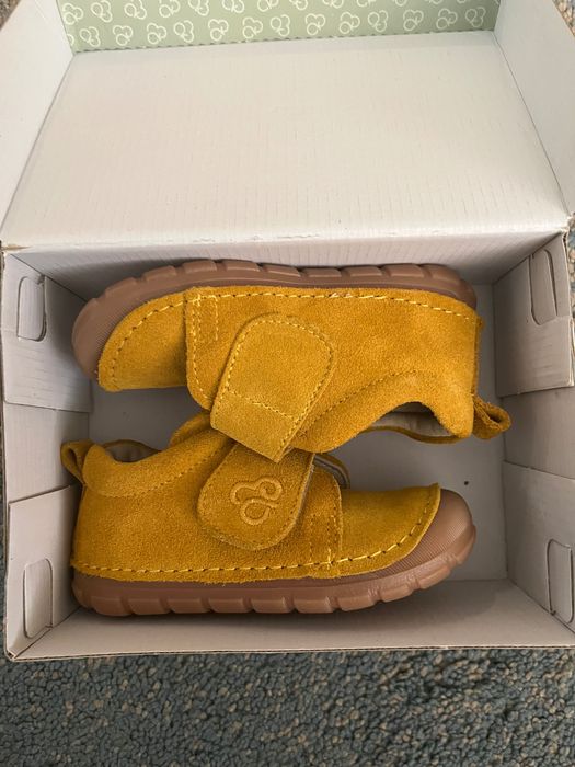 Чисто нови бебешки обувчици Kitikate