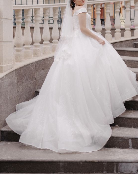 Продаётся красивое свадебное платье!