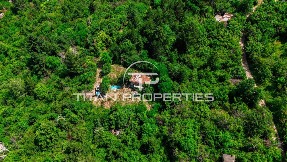 Парцел , в регулация  , с.Герман