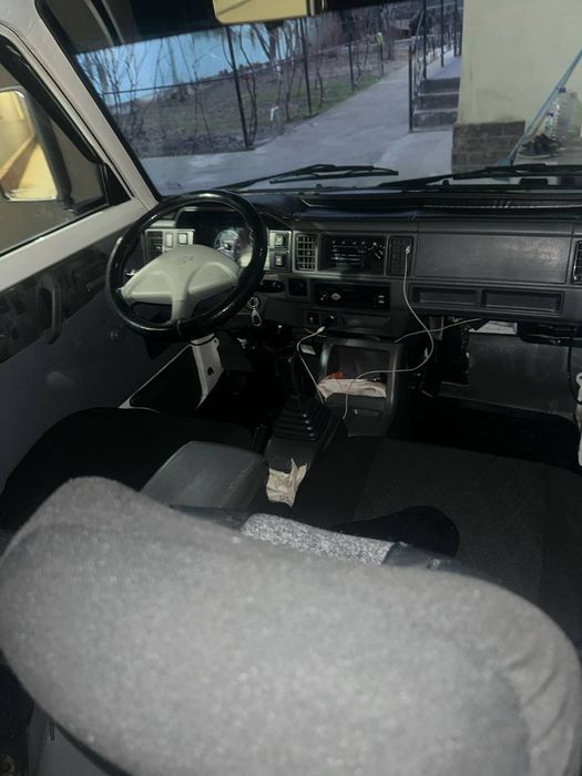 Мошина сирочна сотилади