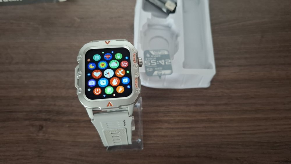 Смарт часовник Laxasfit Q11 сив цвят.