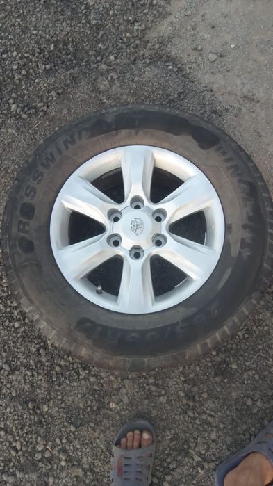 Продается запаска на Toyota Land cruiser 150